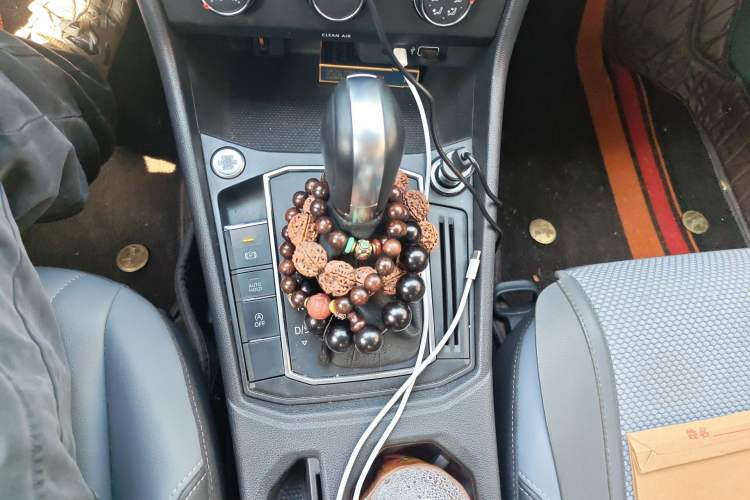 Used Volkswagen Lavida 2023 1.5L Automatic 5 Million Edition Gear Lever