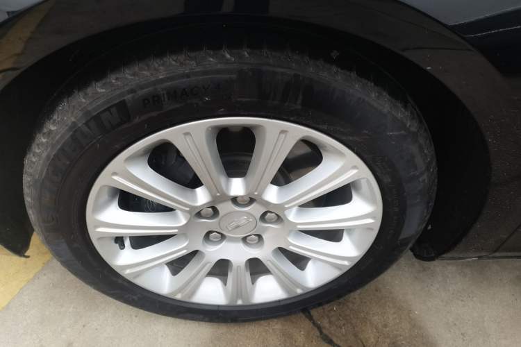 Used Cadillac XTS 2017 28T Tech Edition Left Front Wheel Hub