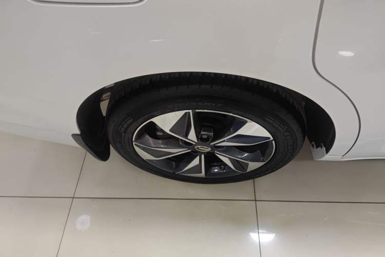 Used GAC Trumpchi M6 2021 270T DCT Elite Edition (7-seater) Exterior 2