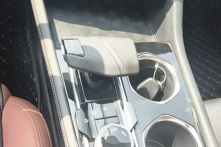 Used CHANGAN Eado 2023 Changan Edition PLUS Blue Whale NE 1.4T GDI DCT Prestige Version