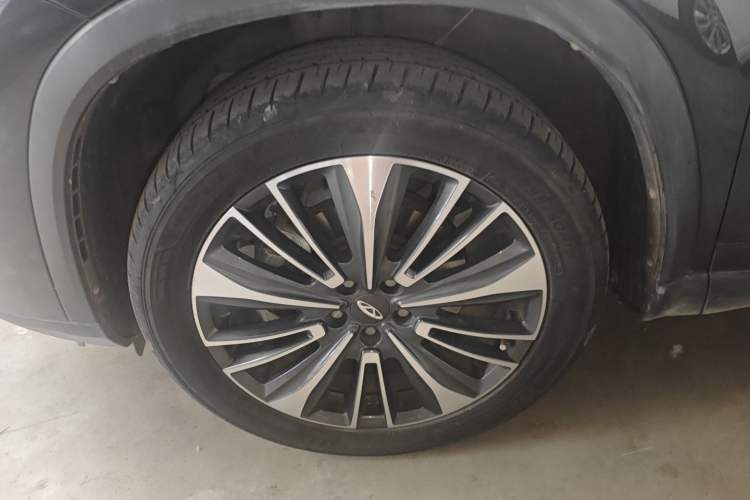 Used Chery Tiggo 8 PLUS 2022 Kunpeng Edition 390TGDI DCT Luxury Version Left Front Wheel Hub