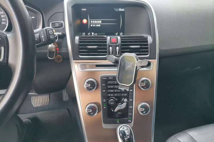 Used Volvo XC60 2016 T5 Smart Upgrade Model
