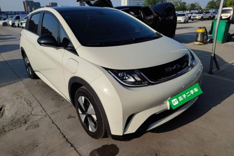 Used BYD Dolphin 2023 420 km Fashion Edition
