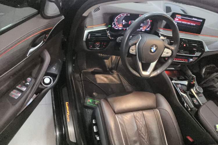 Used BMW 5 Series 2020 530Li Luxury Edition Premium Package Driver Seat