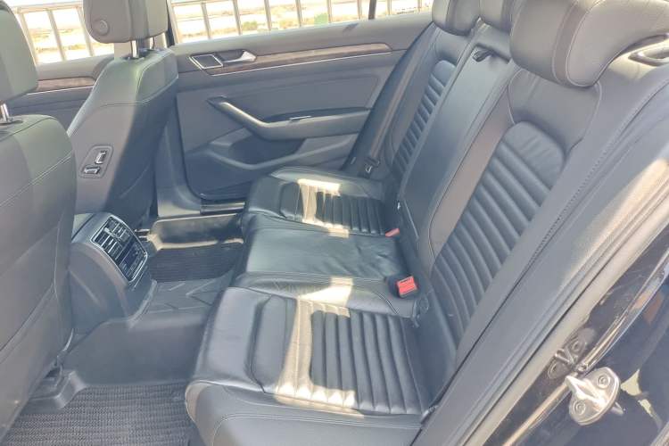 Used Volkswagen Magotan 2018 Facelift 330TSI DSG Luxury Model
