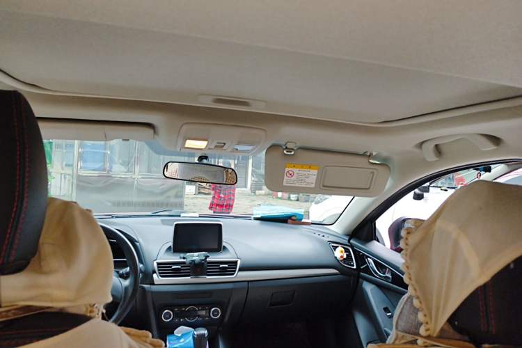 Used Mazda 3 Axela 2014 Hatchback 1.5L Automatic Luxury Model Headliner