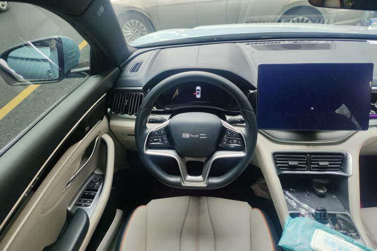 Used BYD Song PLUS New Energy 2023 Champion Edition DM-i 150KM Flagship PLUS 5G Steering Wheel
