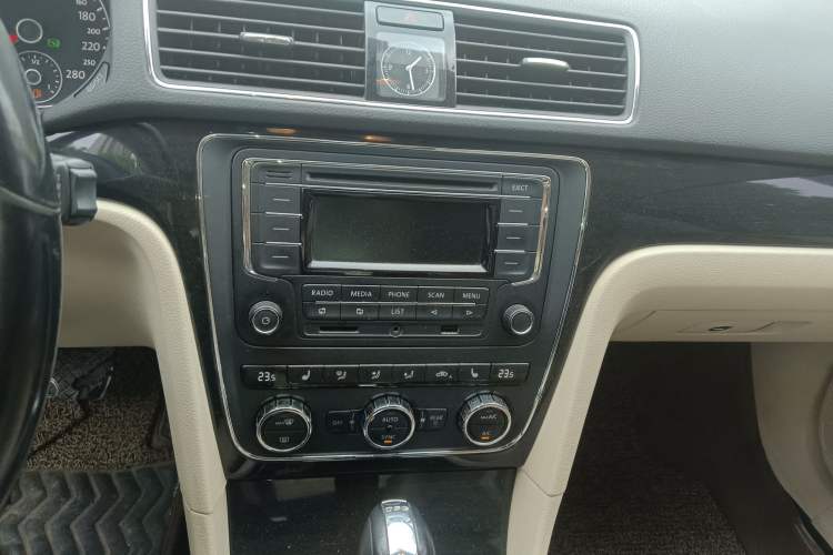 Used Volkswagen Passat 2013 1.8TSI DSG Prestige Edition
