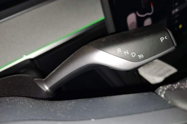 Used Tesla Model Y 2023 Rear-Wheel-Drive Version
