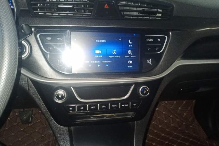 Used Geely Auto Emgrand 2017 Sedan Million Edition 1.5L Manual - Upward Version Audio And AC Panel