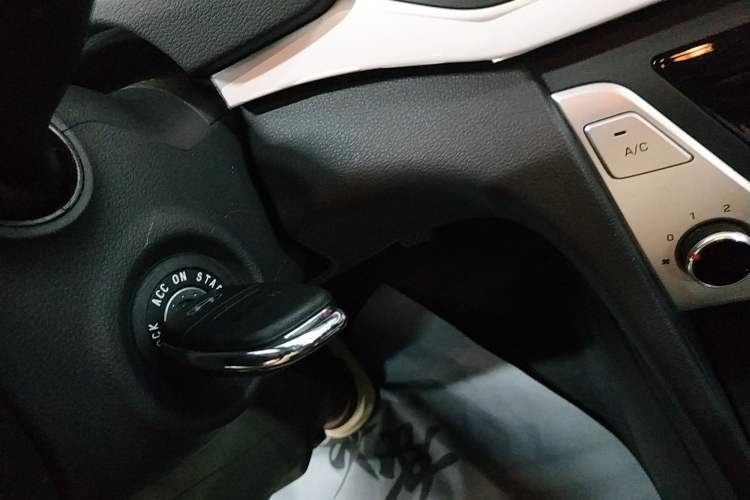 Used Hyundai Elantra (6th Generation / Lingdong) 2016 1.6L Manual ZhiXuan·Youth Edition