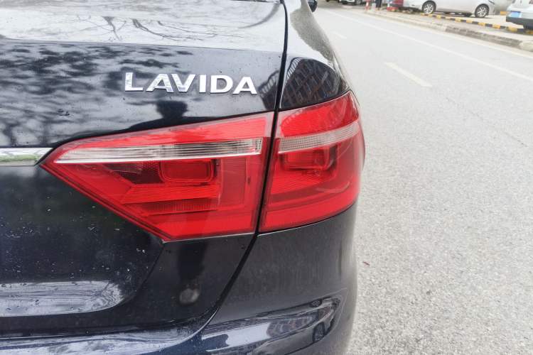 Used Volkswagen Lavida 2013 Restyled Classic 1.6L Automatic Comfort Edition Right Rear Taillight