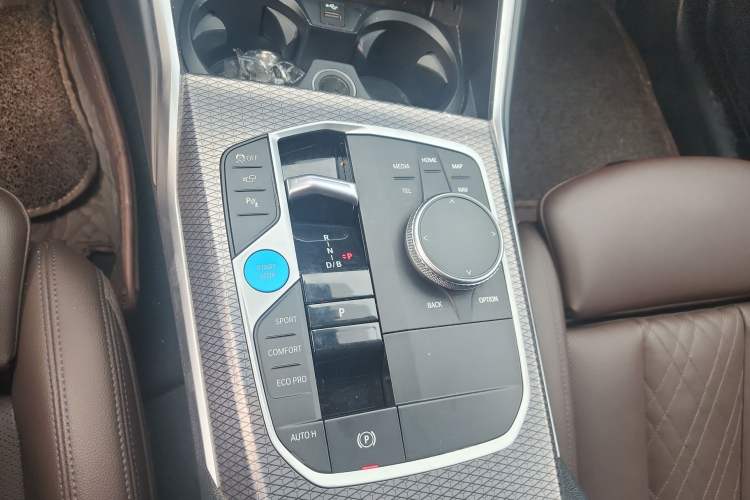 Used BMW i3 2023 eDrive 40 L Midnight Sports Package
