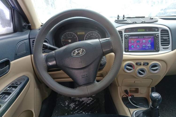 Used Hyundai Accent 2009 1.4 Manual Comfort Navigation Version
