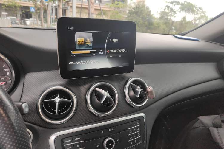 Used Mercedes-Benz GLA 2017 GLA 200 Sport Edition Audio And AC Panel