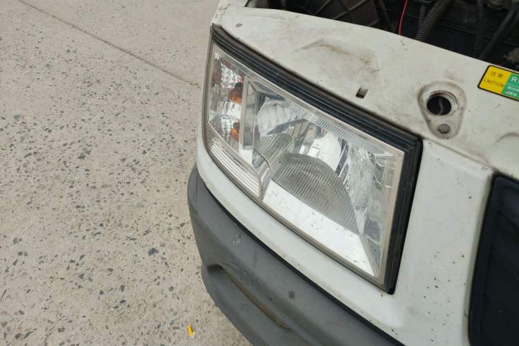 Used Iveco Daily 2017 2.5T A35 Passenger Van 5-7 Seats Model 47Z5