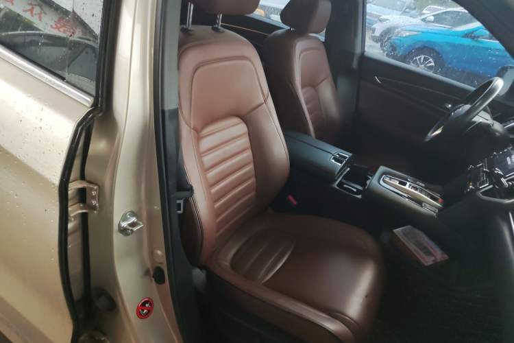 Used Honda UR-V 2017 370TURBO Four-Wheel Drive Prestige Edition China V Right Front Seat