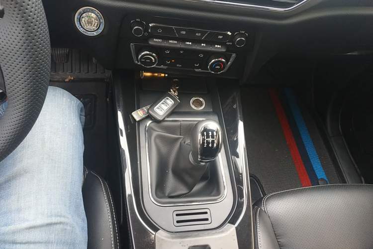 Used Dongfeng Fengon S560 2018 1.8L Manual Luxury 7-Seater