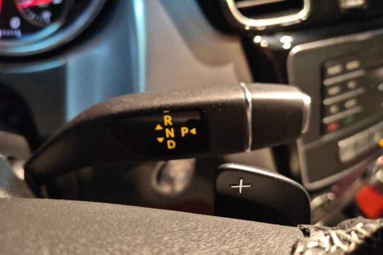 Used Mercedes-Benz GLE Coupe 2017 GLE 400 4MATIC Coupe SUV Gear Lever