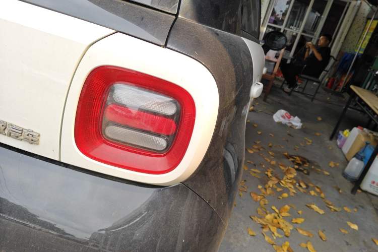 Used ORA Black Cat 2021 351 km Standard Version Right Rear Taillight