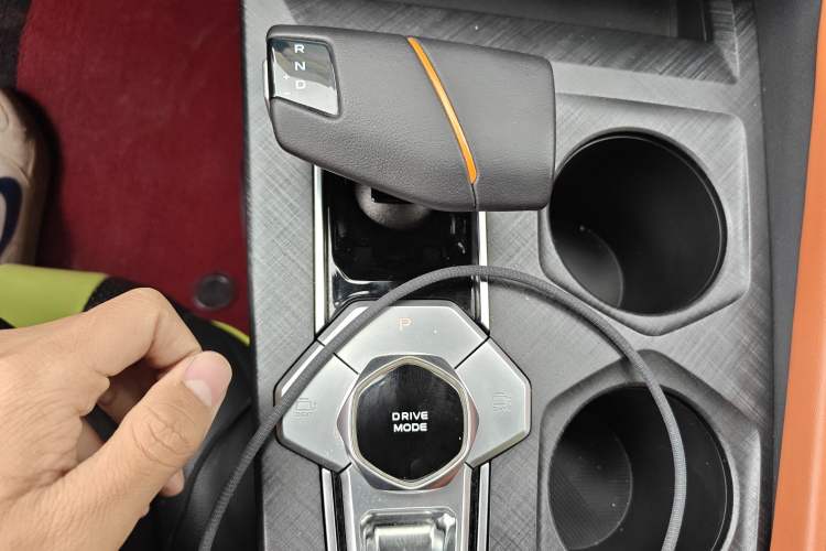 Used CHANGAN UNI-V 2022 1.5T Prestige Version Gear Lever