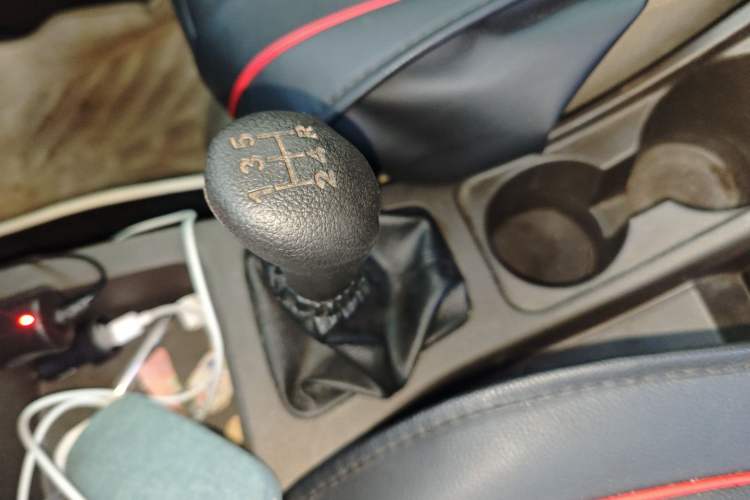 Used Wuling Rongguang V 2016 1.5L Standard Version