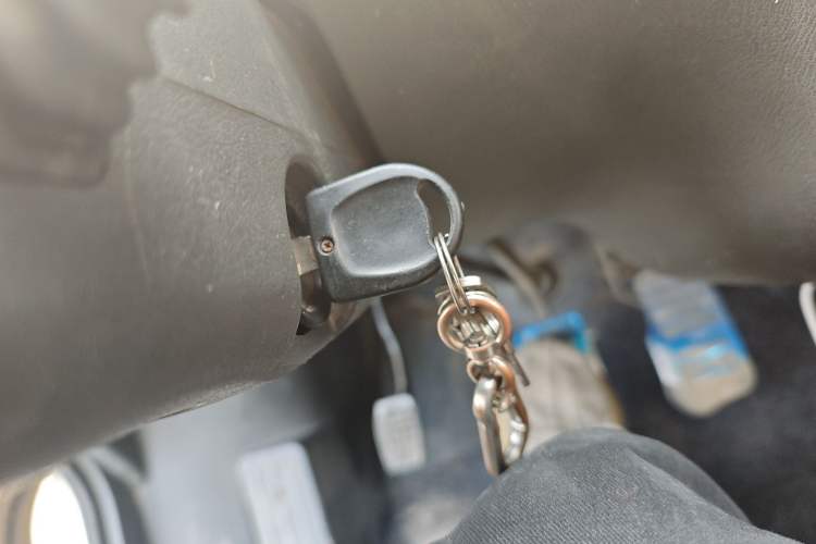 Used Wuling Zhiguang 2013 1.0L Practical Version