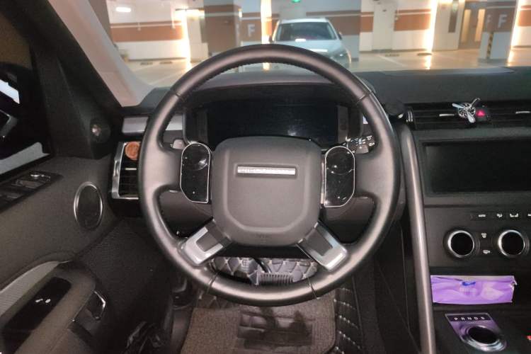 Used Land Rover Discovery 2020 2.0T 30th Anniversary Special Edition Steering Wheel
