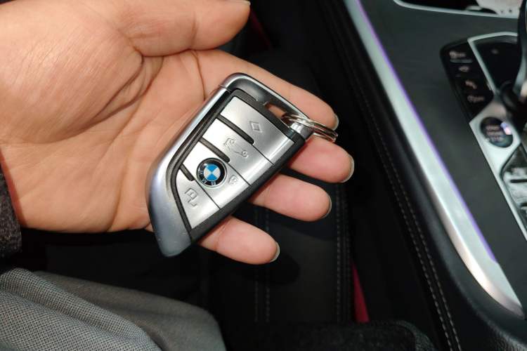 Used BMW X7 2019 xDrive40i Luxury Package with Leading Features Vehicle Key