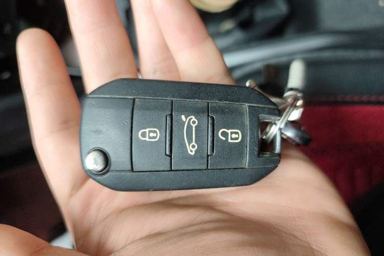 Used Peugeot 2008 2014 1.6L Manual Trend Edition
