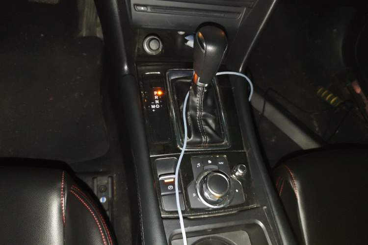 Used Mazda 3 Axela 2017 Sedan 1.5L Automatic Luxury Model Emission Standard China V
