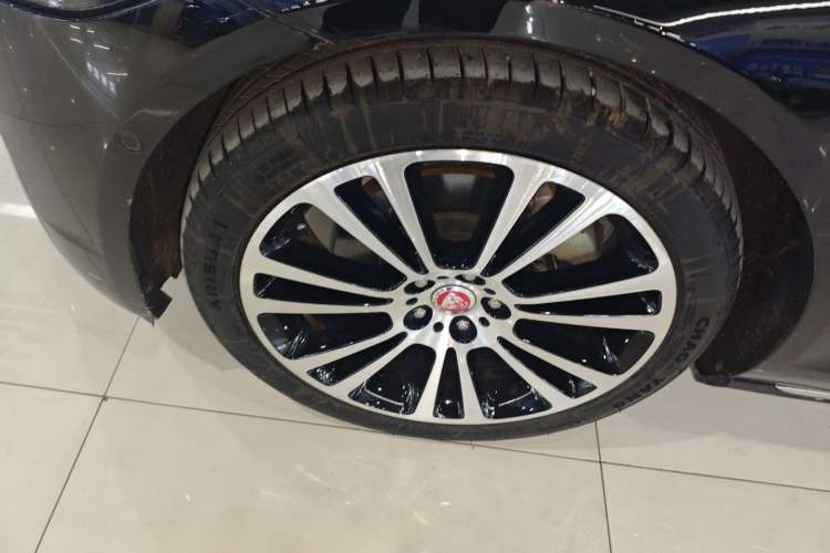 Used Jaguar XFL 2021 XFL 2.0T P250 Two-Wheel-Drive Luxury Deluxe Edition
