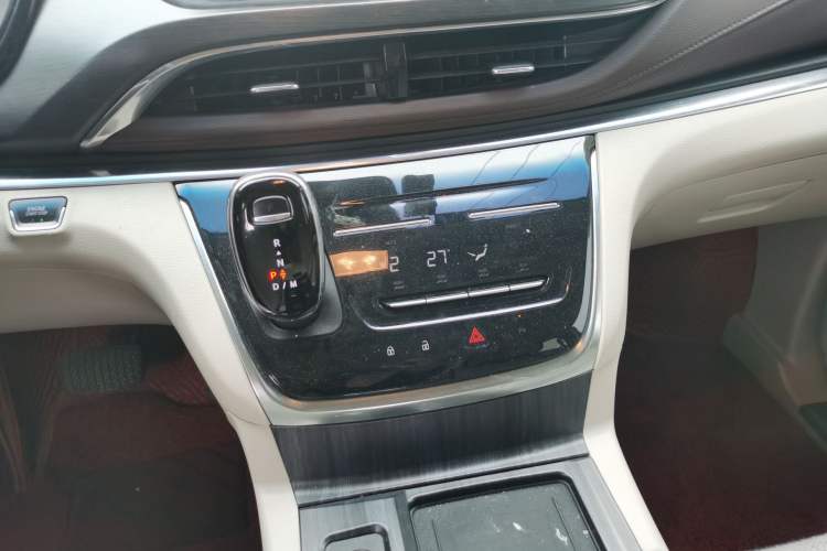 Used Buick GL8 2021 Land Cruiser Executive Class 652T Luxury Model