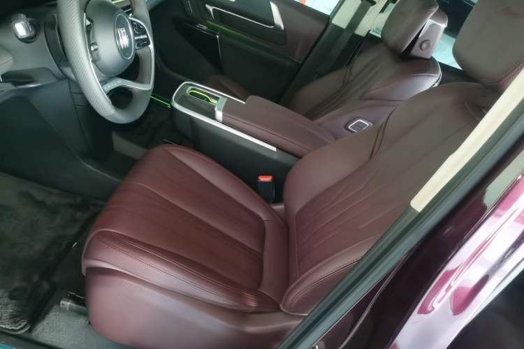 Used Buick Century 2023 2.0T Six-Seater Yinshi Edition Left Front Seat