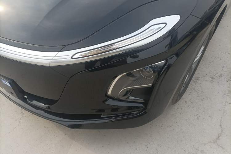 Used Hongqi E-QM5 2025 500km Range Commuter Version