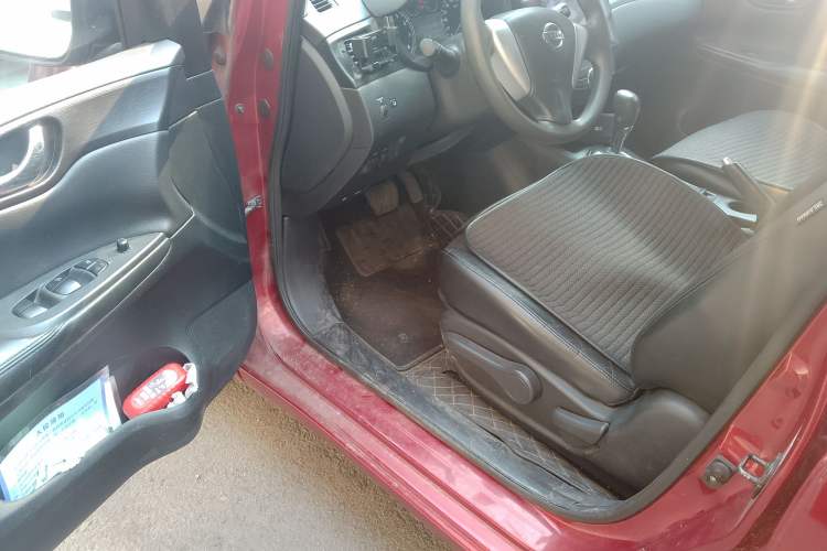 Used Nissan Tiida 2011 1.6L CVT Smart Version
