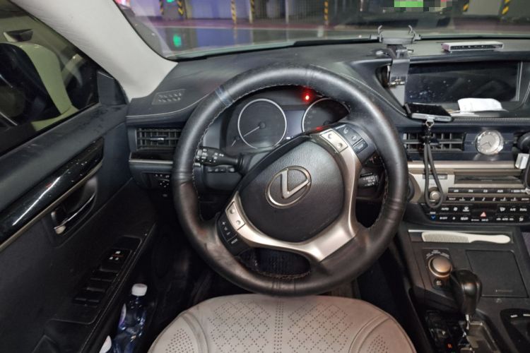 Used Lexus ES 2013 300h Elite Edition