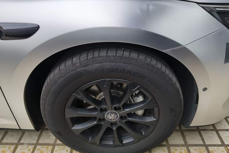 Used BYD Qin L 2025 DM-i Smart Drive 80KM Leading Model
