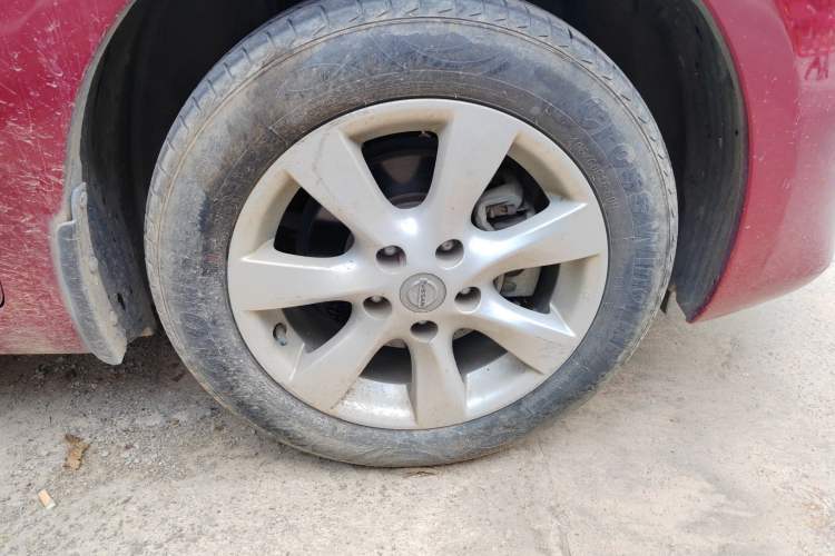 Used Nissan Tiida 2013 1.6L CVT Cool Cafe Edition