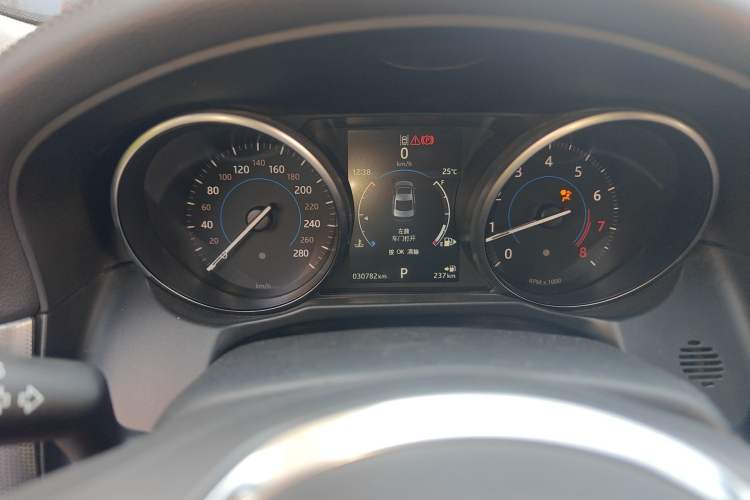 Used Jaguar XFL 2017 XFL 2.0T 200PS Elite Edition Instrument Cluster