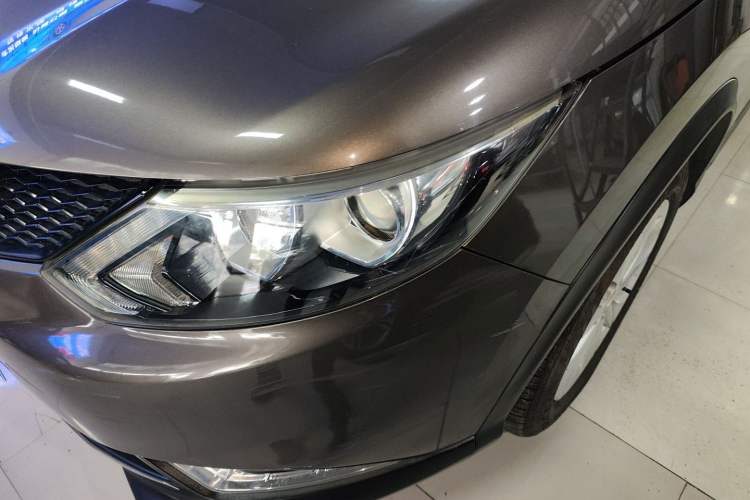 Used Nissan Qashqai 2016 2.0L CVT Elite Edition Left Front Headlight