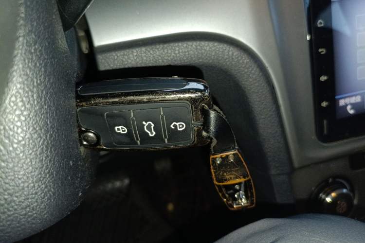 Used Volkswagen Lavida 2013 Revised Classic 1.6L Automatic Fashion Edition