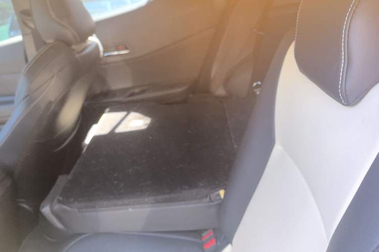 Used Toyota IZOA 2021 2.0L Enjoy Edition