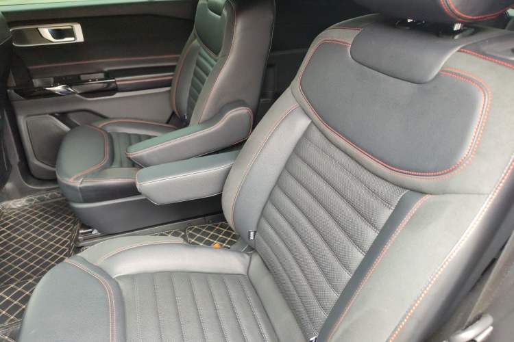 Used Ford Explorer 2023 EcoBoost 285 4x4 ST-LINE 6-Seater
