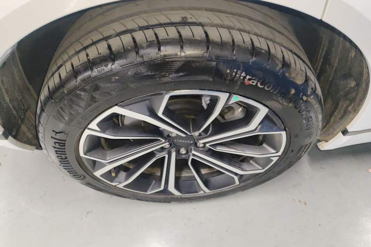 Used Lynk & Co 09 EM-P 2023 2.0TD EM-P Long-Range Version AM Six-Seater Right Rear Wheel Hub