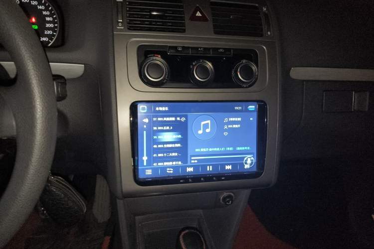 Used Volkswagen Touran 2013 1.4T DSG Comfort Edition 5-Seater Audio And AC Panel