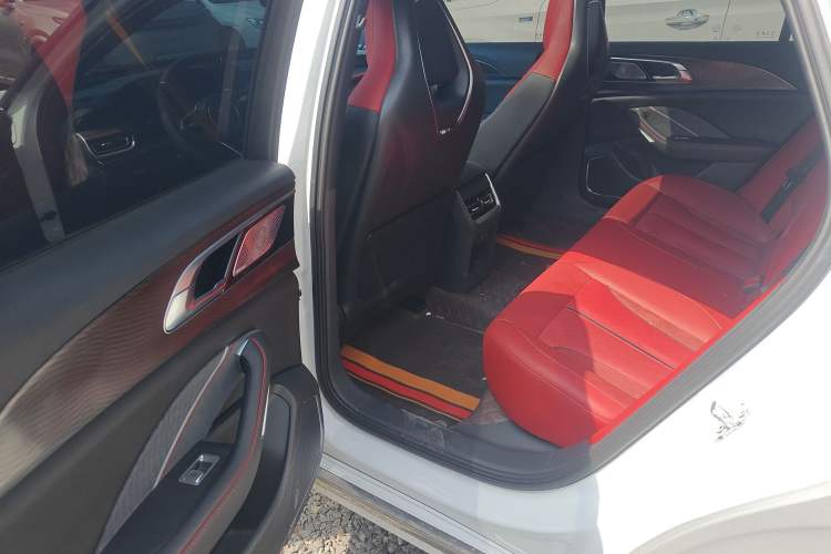 Used Hongqi H6 2024 2.0T ZhiShang Version
