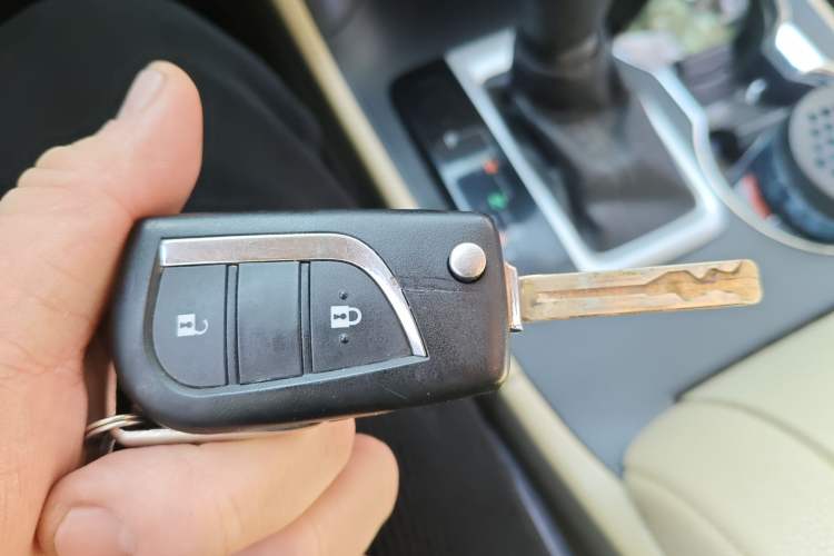 Used Toyota Highlander 2017 2.0T Two-Wheel Drive Elite Edition 5 Seats