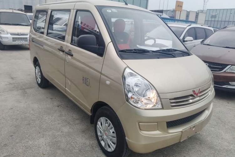 Used Wuling Rongguang 2020 1.2L S Base Model China VI Exterior 1