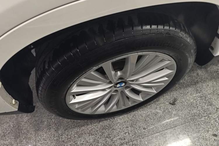 Used BMW X5 2017 xDrive28i
